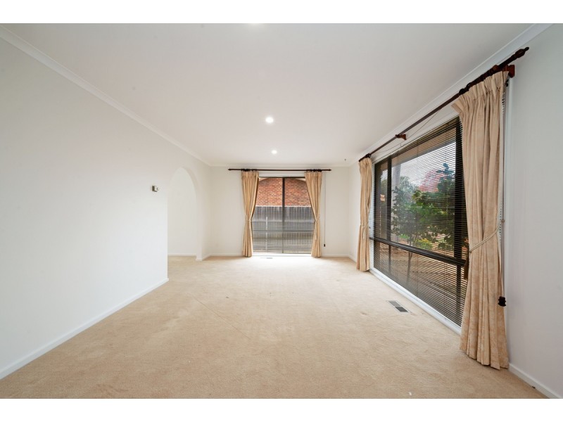 11 Pickering Street, Monash ACT 2904