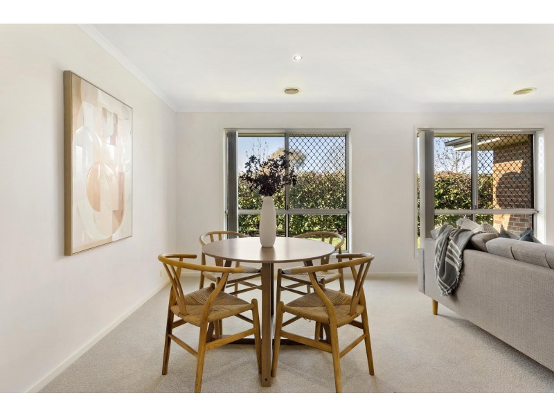2 Adlard Place, Gungahlin ACT 2912