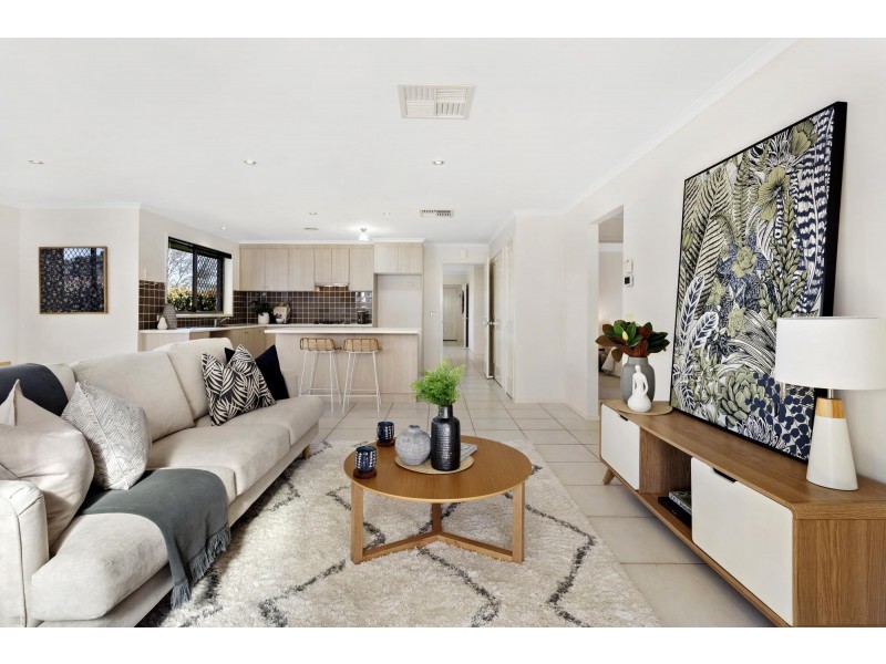 2 Adlard Place, Gungahlin ACT 2912