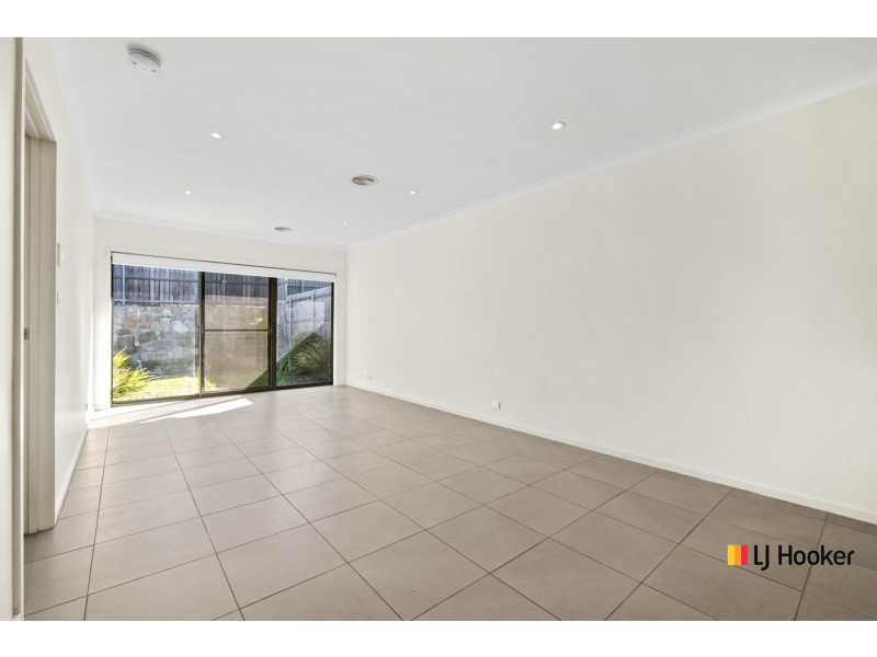 75 Rockwood Street, Casey ACT 2913