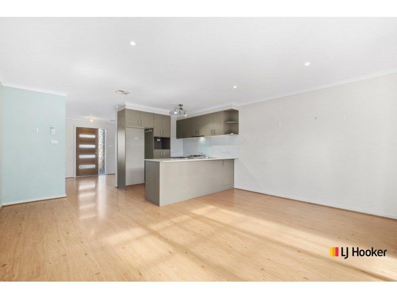 26 Loveday Crescent, Casey ACT 2913