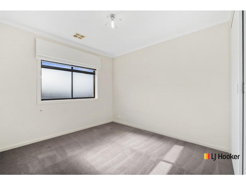 26 Loveday Crescent, Casey ACT 2913