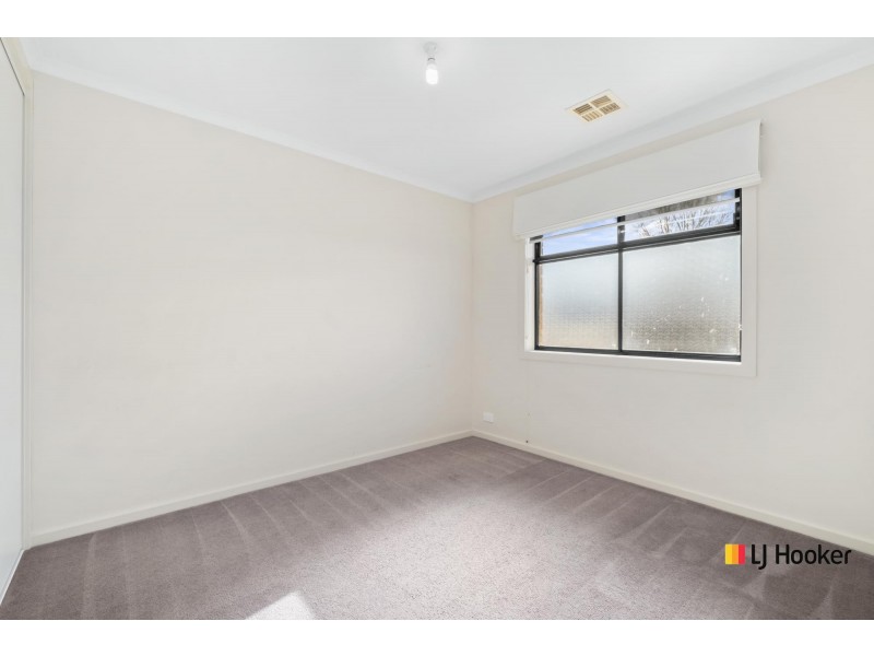 26 Loveday Crescent, Casey ACT 2913