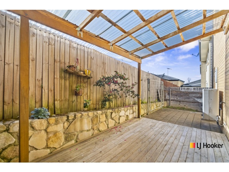 26 Loveday Crescent, Casey ACT 2913