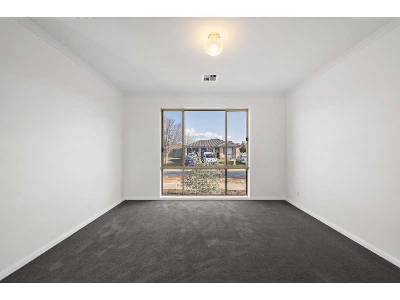 20 Swallow Street, Dunlop ACT 2615