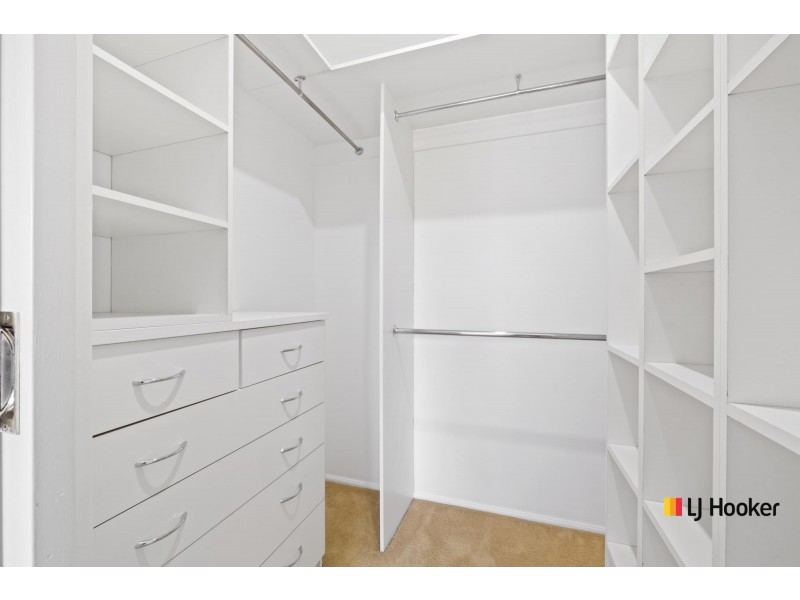 6 Burraly Court, Ngunnawal ACT 2913