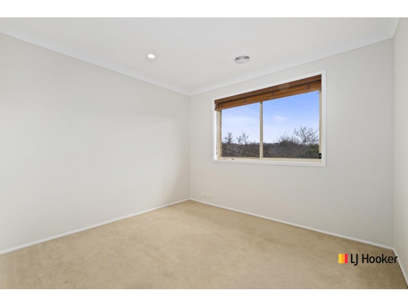 6 Burraly Court, Ngunnawal ACT 2913