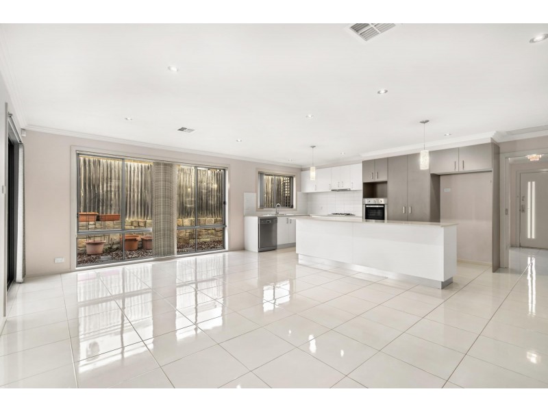 6 Huggins Street, Bonner ACT 2914