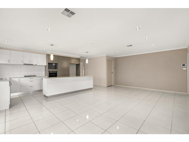 6 Huggins Street, Bonner ACT 2914