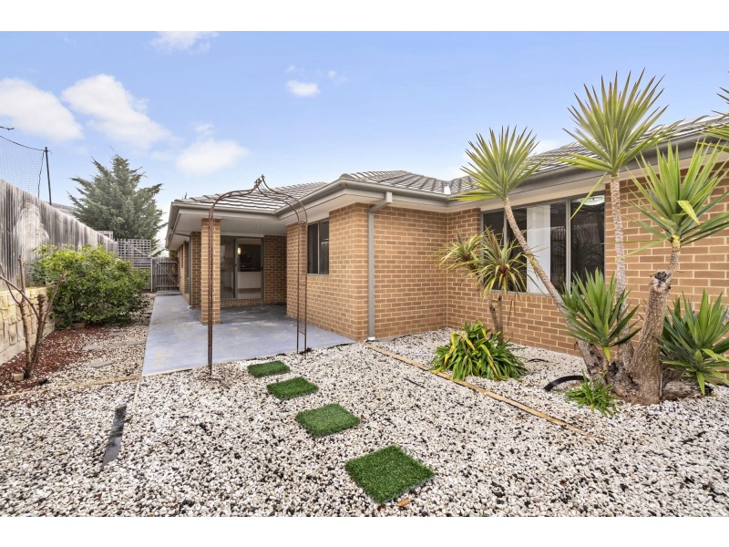 6 Huggins Street, Bonner ACT 2914