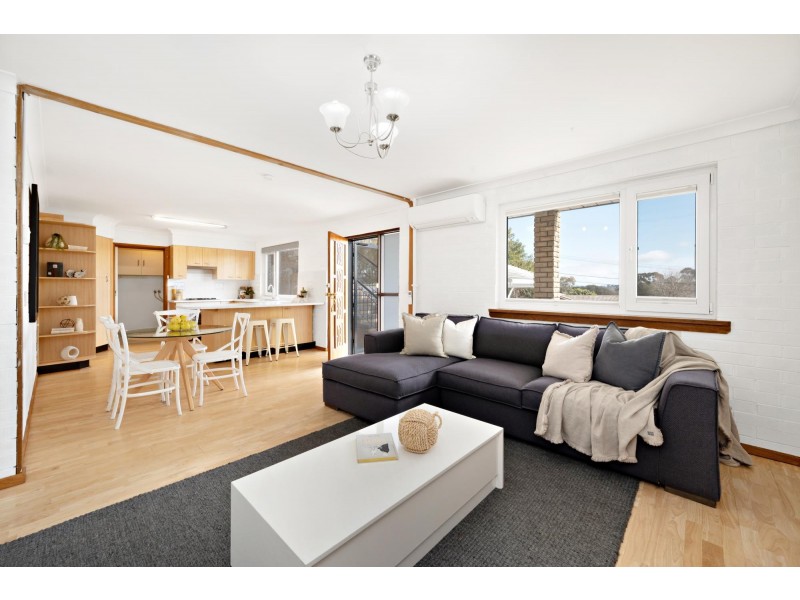 160 Chuculba Crescent, Giralang ACT 2617