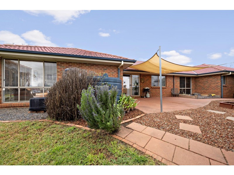 37 Discovery Drive, Yass NSW 2582