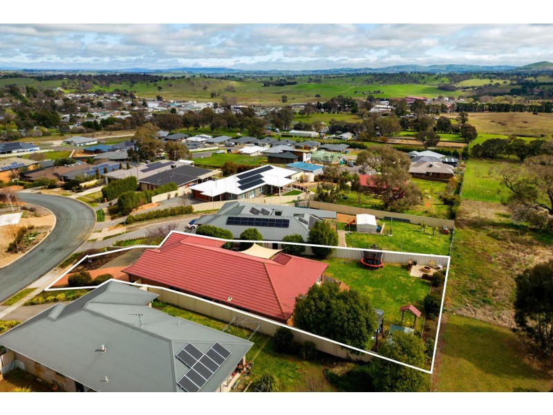 37 Discovery Drive, Yass NSW 2582