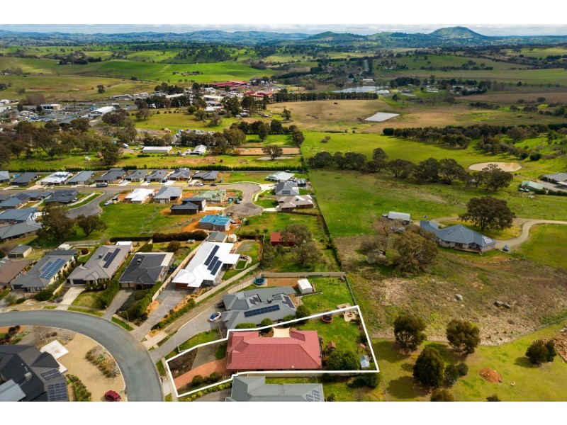 37 Discovery Drive, Yass NSW 2582