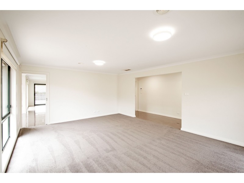 4 Renfree Street, Casey ACT 2913