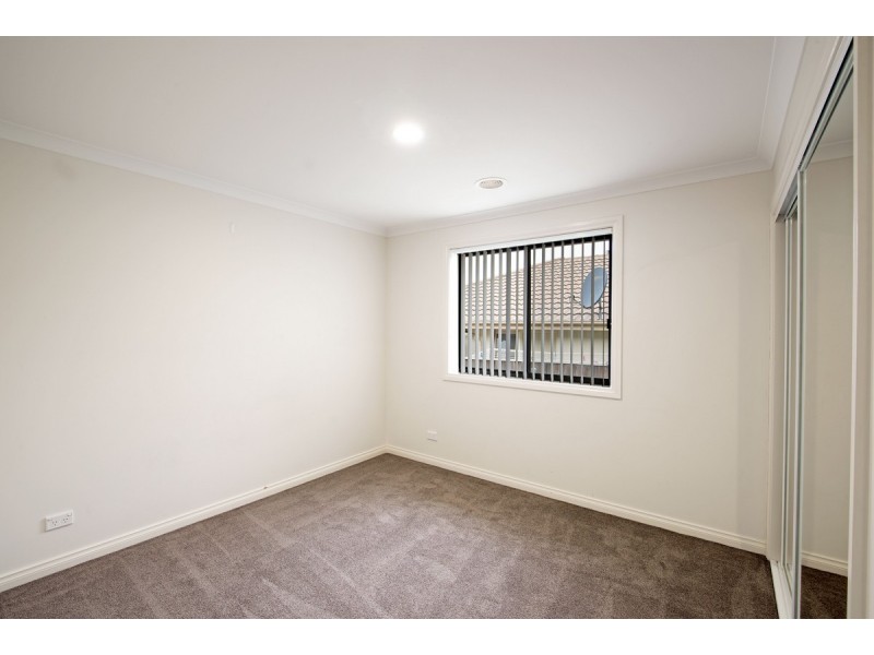 4 Renfree Street, Casey ACT 2913