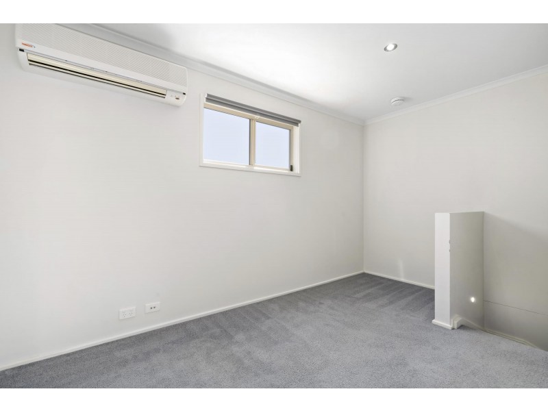 313 Anthony Rolfe Avenue, Gungahlin ACT 2912
