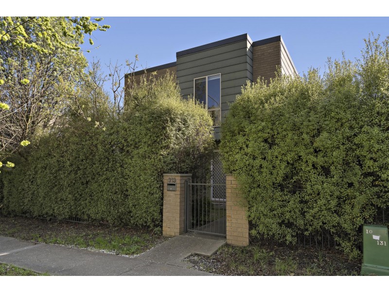 313 Anthony Rolfe Avenue, Gungahlin ACT 2912