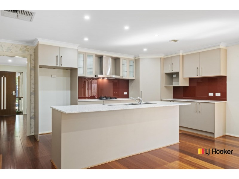 14 Basham Street, Franklin ACT 2913