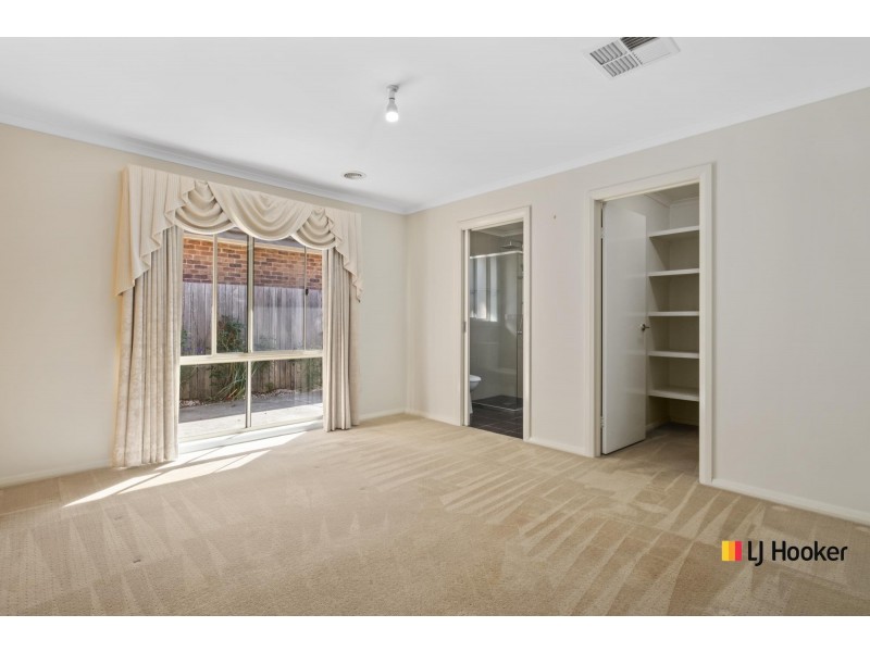 14 Basham Street, Franklin ACT 2913