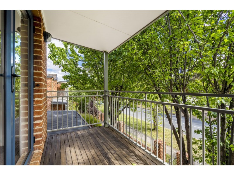 332 Anthony Rolfe Avenue, Gungahlin ACT 2912