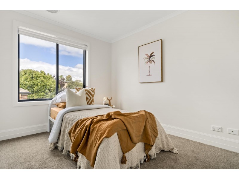 332 Anthony Rolfe Avenue, Gungahlin ACT 2912