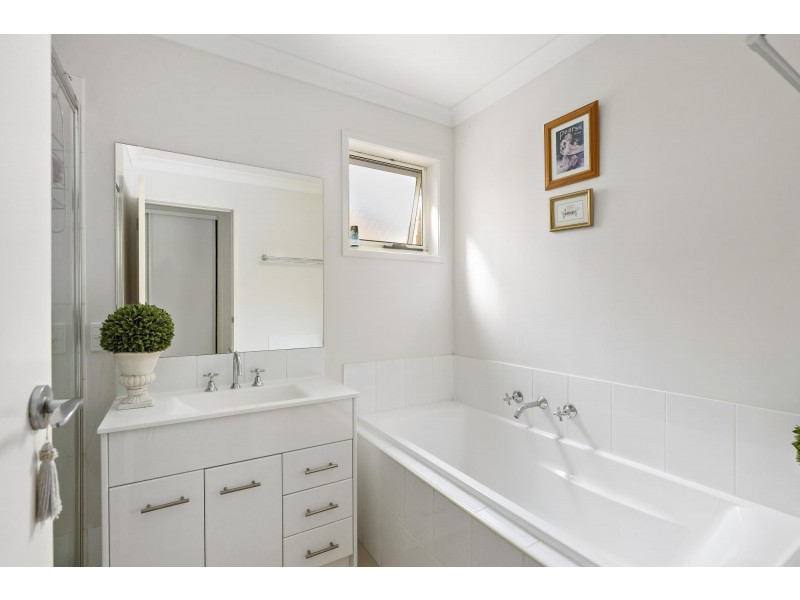 12/85 Macfarlane Burnet Avenue, Macgregor ACT 2615