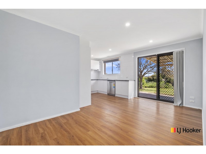 64 Twamley Crescent, Richardson ACT 2905