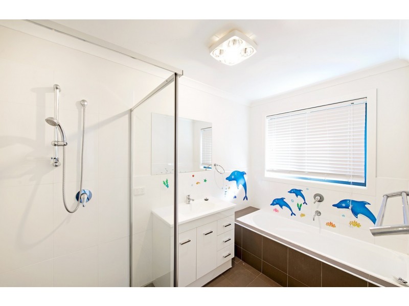 64 Alec Hope Crescent, Franklin ACT 2913