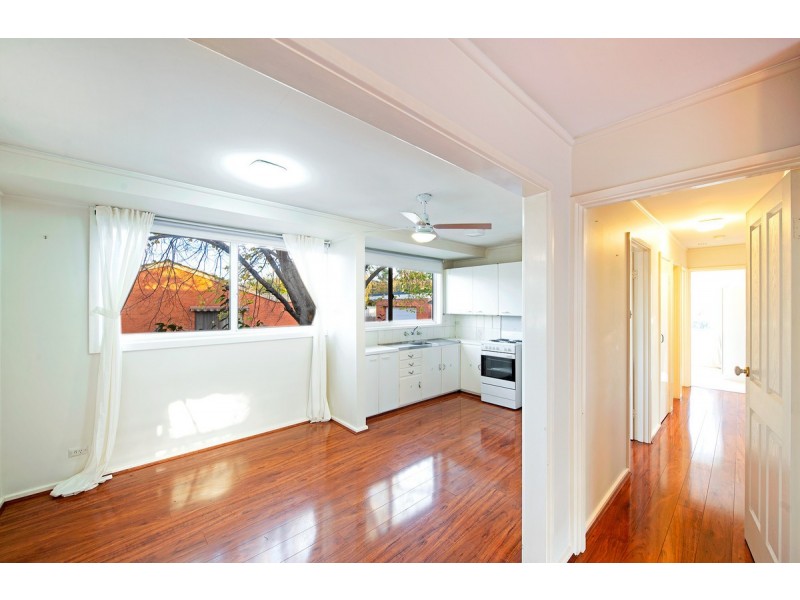 9 Bage Place, Mawson ACT 2607