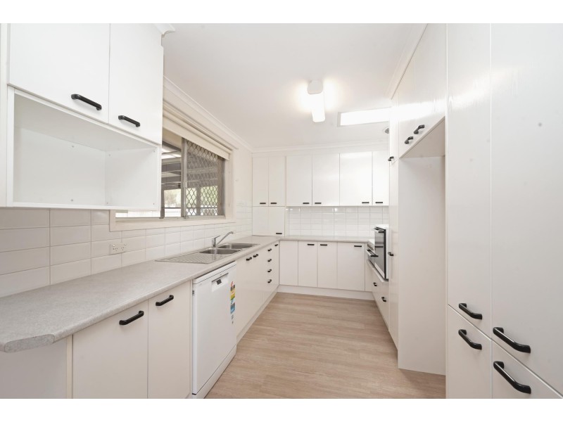 100 Dalley Crescent, Latham ACT 2615