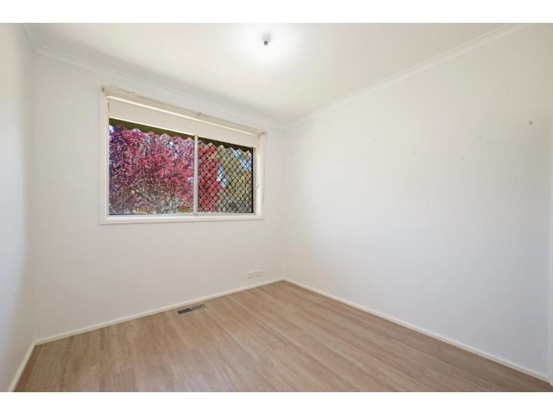 100 Dalley Crescent, Latham ACT 2615