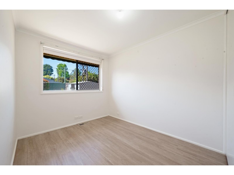 100 Dalley Crescent, Latham ACT 2615