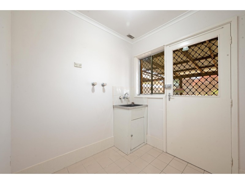 100 Dalley Crescent, Latham ACT 2615