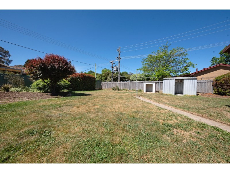 100 Dalley Crescent, Latham ACT 2615