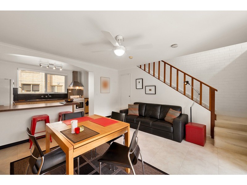 7/16 Broughton Place, Queanbeyan NSW 2620