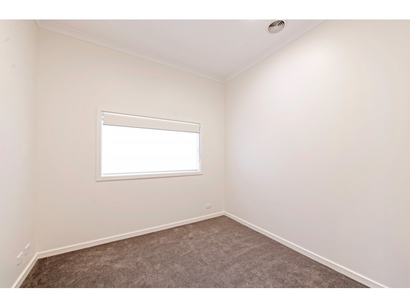 24 Cooley Crescent, Casey ACT 2913