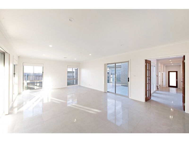 24 Cooley Crescent, Casey ACT 2913