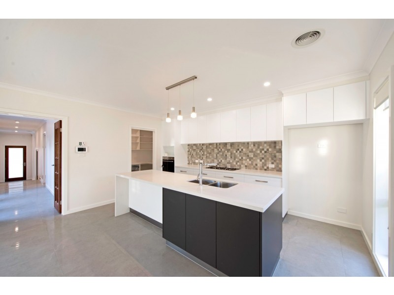 24 Cooley Crescent, Casey ACT 2913