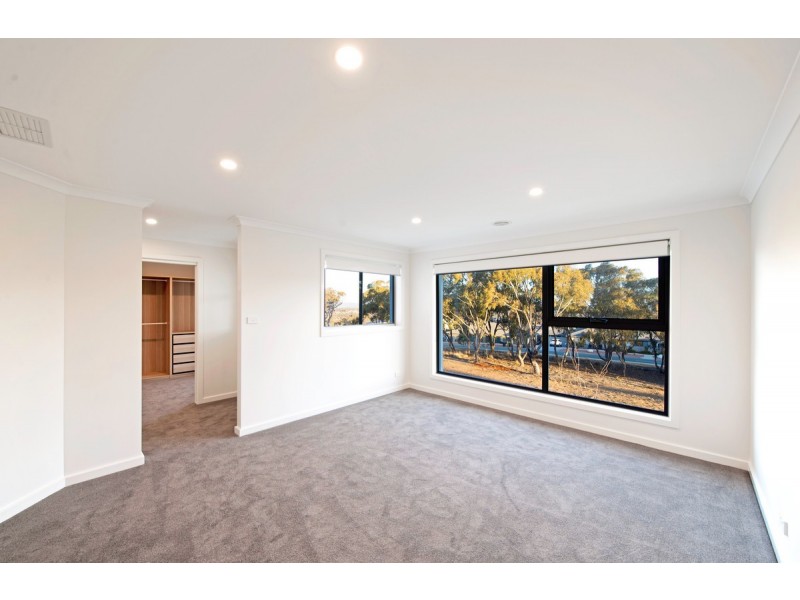 24 Cooley Crescent, Casey ACT 2913