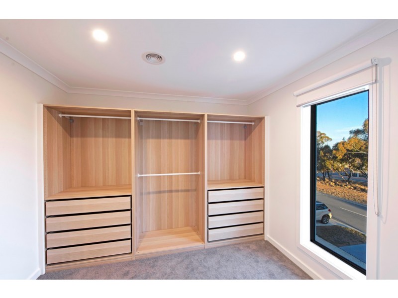 24 Cooley Crescent, Casey ACT 2913
