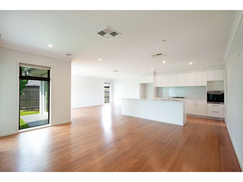 1 Still Street, Googong NSW 2620