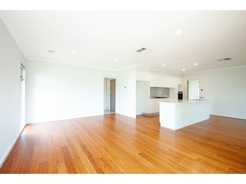 1 Still Street, Googong NSW 2620