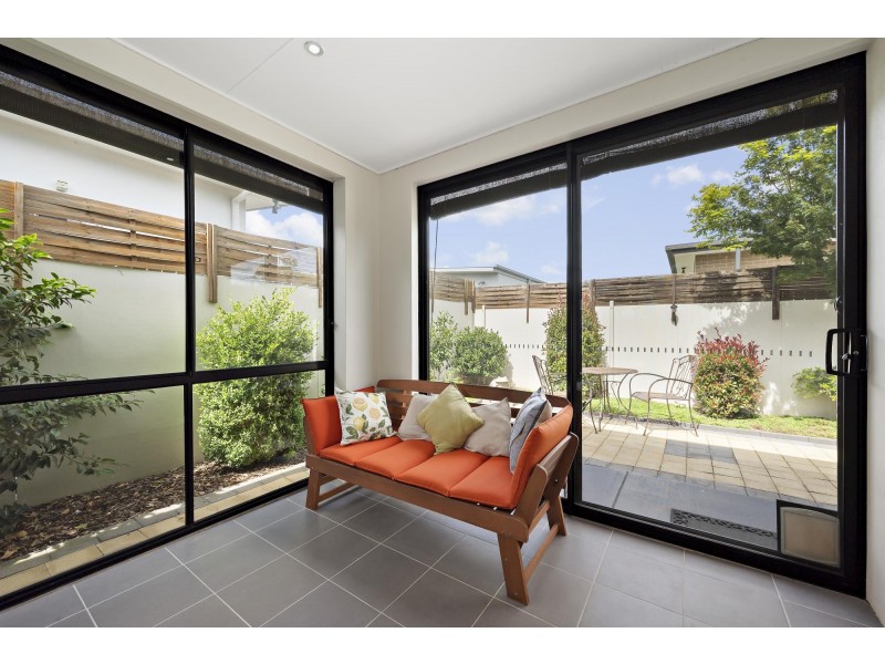 8 Les Edwards Street, Forde ACT 2914