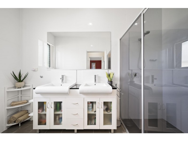 8 Les Edwards Street, Forde ACT 2914