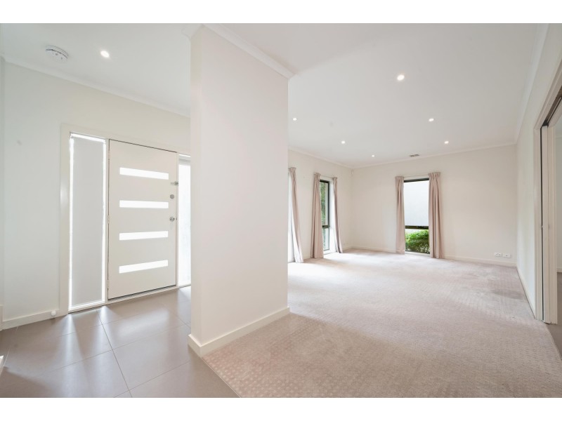 8 Devlin Street, Gungahlin ACT 2912