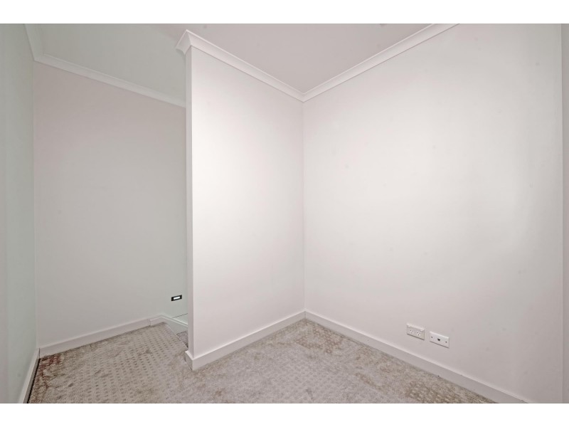 8 Devlin Street, Gungahlin ACT 2912