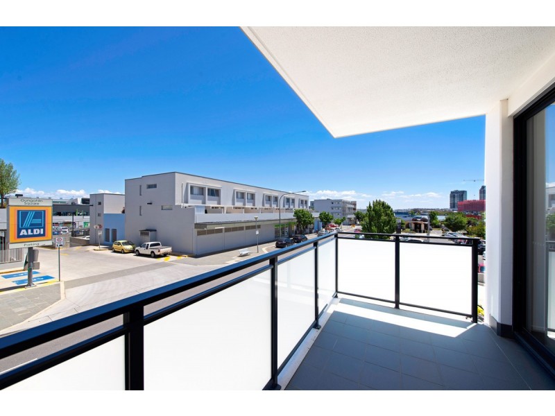 15/2 Hinder Street, Gungahlin ACT 2912