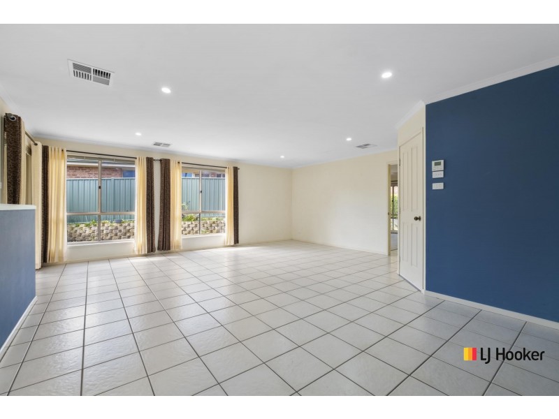25 Dulverton Street, Amaroo ACT 2914