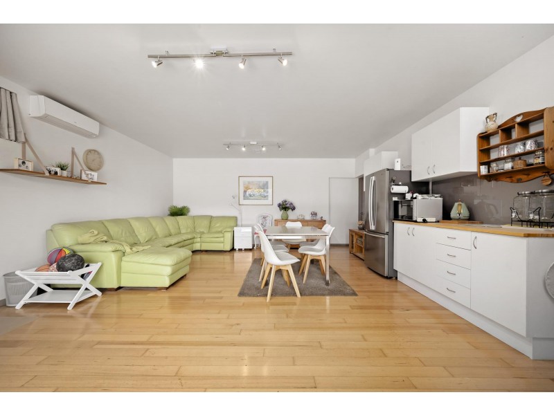 38 Henry Sutton Circuit, Dunlop ACT 2615